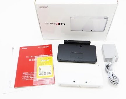Nintendo 3DS pure white (Japanese Imported Version - only plays Japanese version games)