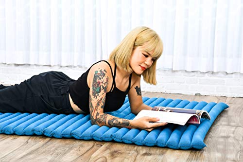 LEEWADEE Rollable Floor Mat L – Comfortable and Rollable Thai Mattress, Soft Massage Mat Filled with Eco-Friendly Kapok, Perfect to Use as a Sleeping Mat 75 x 39 inches, Light Blue