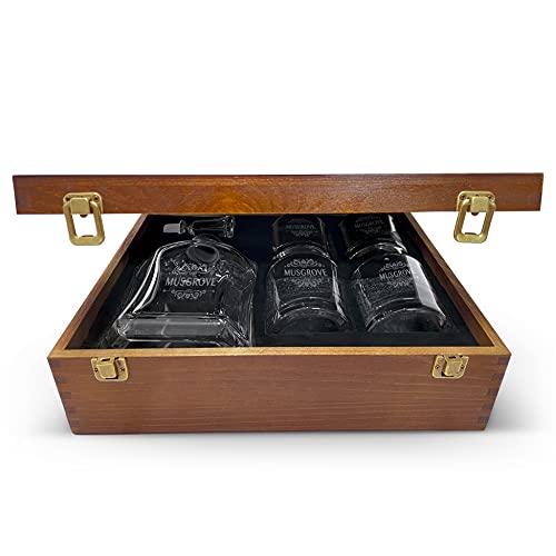 Krezy Case Personalized Liquor Decanter & Whiskey Glasses - Decanter for Groomsmen - Decanter with 2 Whiskey glasses - Classic design with name engraved - Anniversary, Engagement Decanter