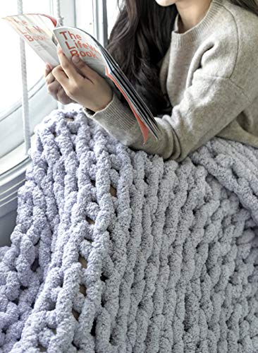 la Reine Chunky Knit Blanket Chenille - Bundle with Knitted Throw Pillow - Bulky, Soft, Fluffy, Oversized Cable Braided Hand Knotted Throw for Sofa, Gift for Her (Light Grey, 50"x60")