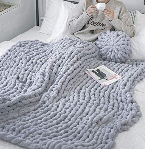 la Reine Chunky Knit Blanket Chenille - Bundle with Knitted Throw Pillow - Bulky, Soft, Fluffy, Oversized Cable Braided Hand Knotted Throw for Sofa, Gift for Her (Light Grey, 50"x60")