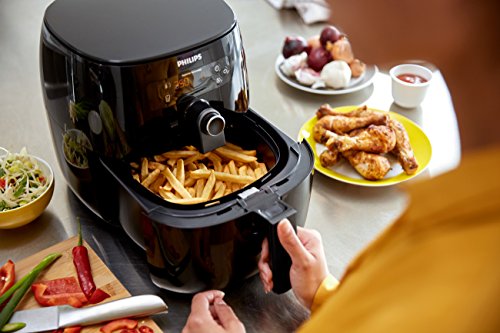 Philips TurboStar Technology Airfryer with Cookbook, Digital Interface, 1.8lb/2.75qt- HD9641/99