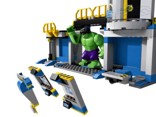 LEGO 76018 Superheroes Hulk Lab Smash