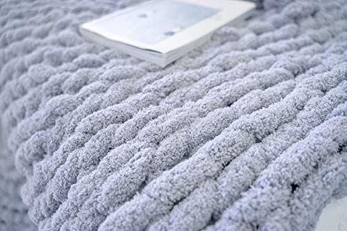 la Reine Chunky Knit Blanket Chenille - Bundle with Knitted Throw Pillow - Bulky, Soft, Fluffy, Oversized Cable Braided Hand Knotted Throw for Sofa, Gift for Her (Light Grey, 50"x60")