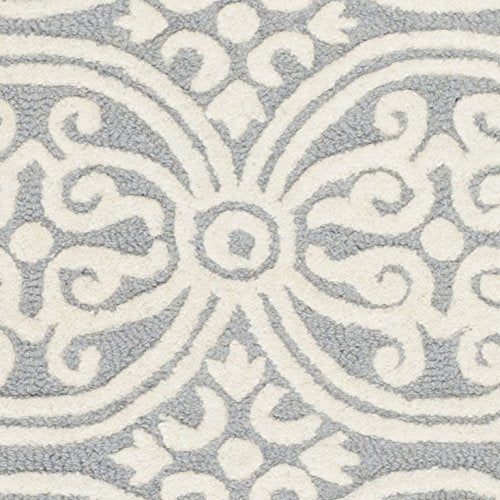 Safavieh Cambridge Collection CAM123D Handmade Moroccan Wool Area Rug, 8' x 10', Silver/Ivory