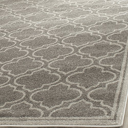 Safavieh Amherst Collection AMT412C Moroccan Geometric Area Rug, 6' x 9', Grey/Light Grey