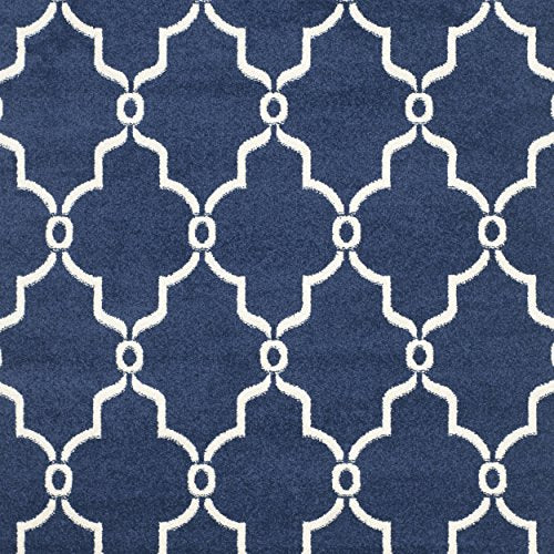 SAFAVIEH Amherst Collection AMT414P Trellis Non-Shedding Living Room Bedroom Dining Home Office Area Rug, 5'3" x 8', Navy / Beige