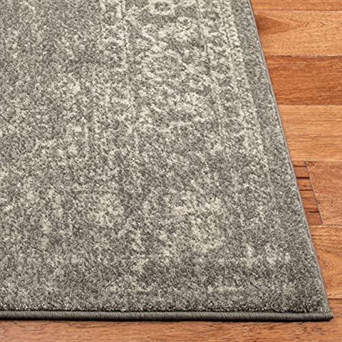 SAFAVIEH Evoke Collection EVK256S Oriental Distressed Non-Shedding Living Room Bedroom Dining Home Office Area Rug, 6'7" x 9', Silver / Ivory