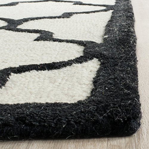 Safavieh Cambridge Collection CAM134W Handmade Moroccan Wool Area Rug, 8' x 10', Ivory/Black